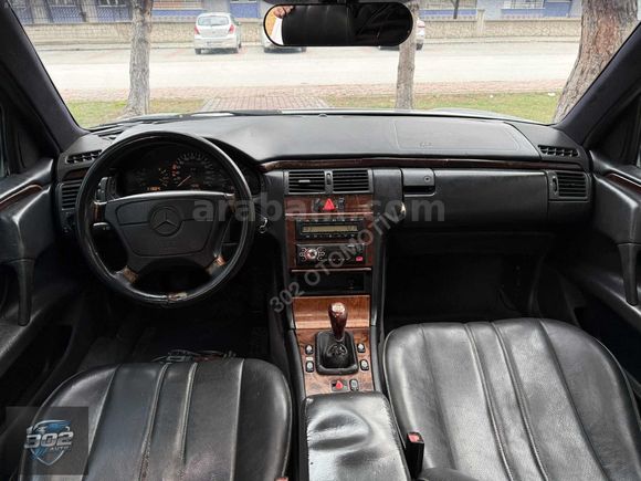 302// DEN MERCEDES E200 K.K 12 TAKSİT SEÇENEĞİ
