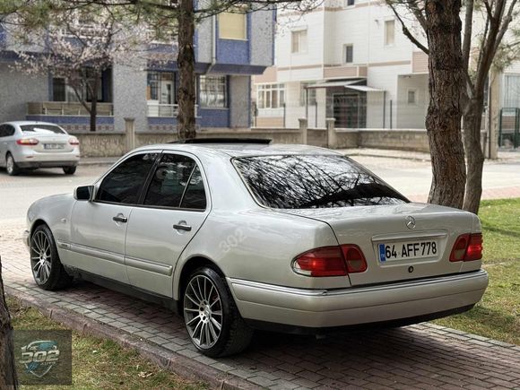 302// DEN MERCEDES E200 K.K 12 TAKSİT SEÇENEĞİ