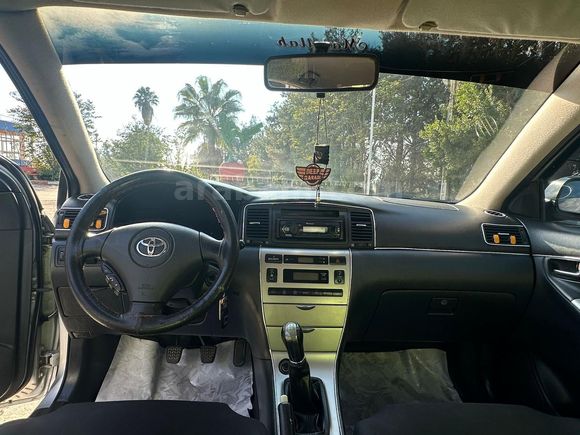 Toyota Corolla 1.6 Sol 2003 Model