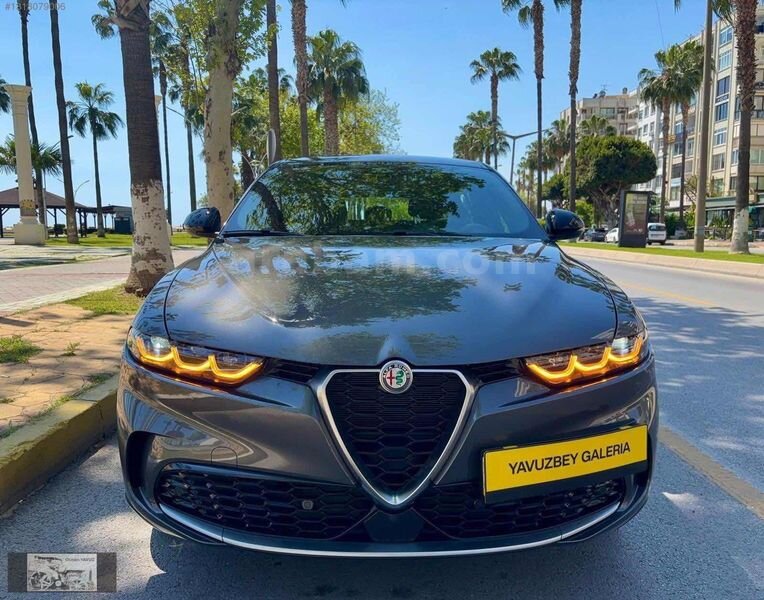 27000 KM'DE 2024 ÇIKIŞLI BOYASIZ ALFA TONALE 1.6 Tİ 2
