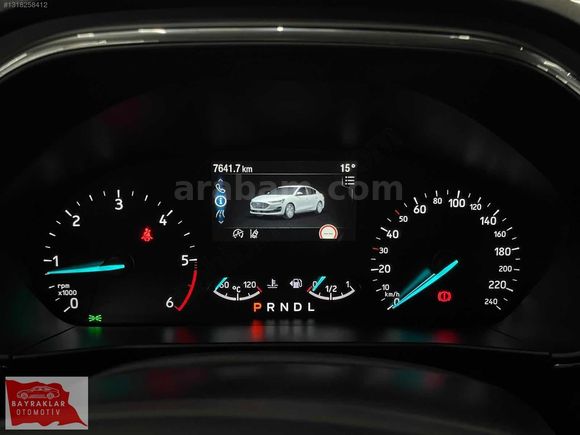 BAYRAKLAR'DAN 2025 FORD FOCUS 1.5 ECOBLUE TİTANİUM STİL