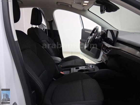 YÜCELER OTO'DAN 2023 MODEL FORD FOCUS 1.5 TİTANİUM STİL HATASIZ