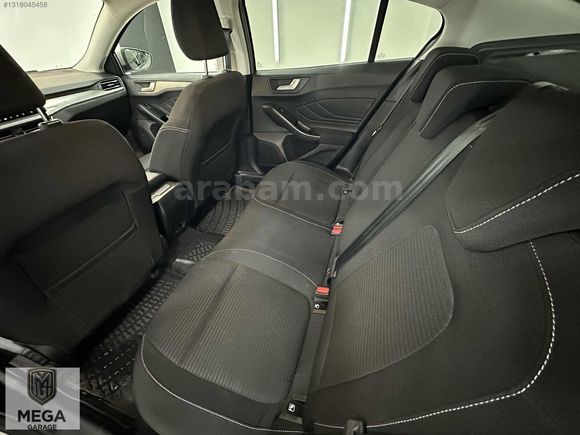 MEGA GARAGE 2024 FORD FOCUS 1.5 ECOBLUE TİTANİUM STİL HATASIZ