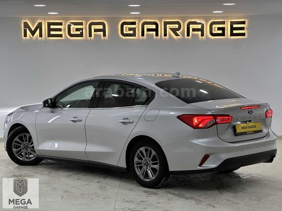 MEGA GARAGE 2024 FORD FOCUS 1.5 ECOBLUE TİTANİUM STİL HATASIZ