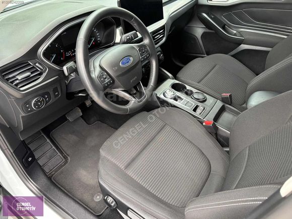2023 Ford Focus 1.5 EcoBlue Titanium Stil 40.000 Km Boyasız