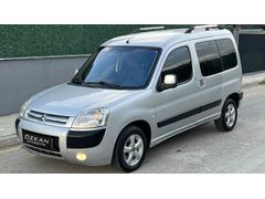 ÖZKAN’DAN 2008 MODEL CİTROEN BERLİNGO 1.6HDİ COMBİ-X 90HP DEĞIŞENSIZ TRAMERSİZ EN FULL PAKET