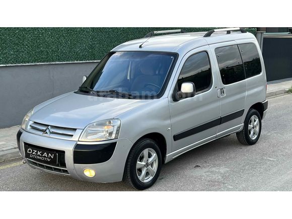 ÖZKAN’DAN 2008 MODEL CİTROEN BERLİNGO 1.6HDİ COMBİ-X 90HP DEĞIŞENSIZ TRAMERSİZ EN FULL PAKET