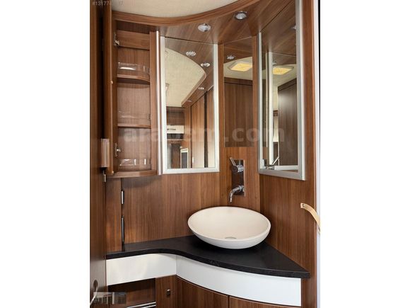TOYOTA PLAZA TOYMAR'DAN HYMER MOVER MOVERFUL YAPILI KARAVAN