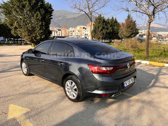 Sahibinden Renault Megane 1.3 TCe Joy 2022 Model Bursa
