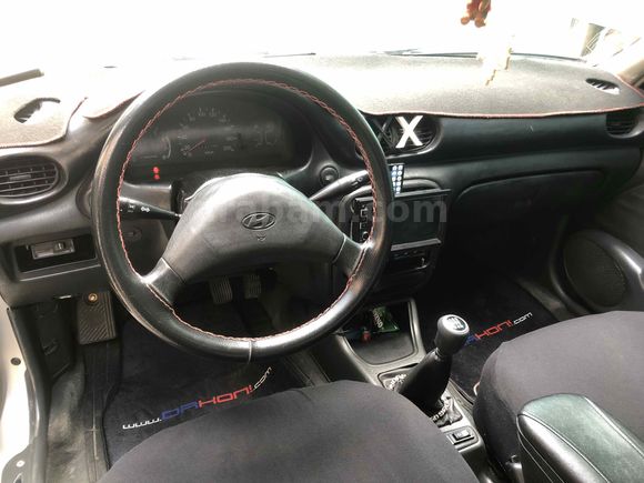 Sahibinden Hyundai Accent 1.3 LX 1999 Model 