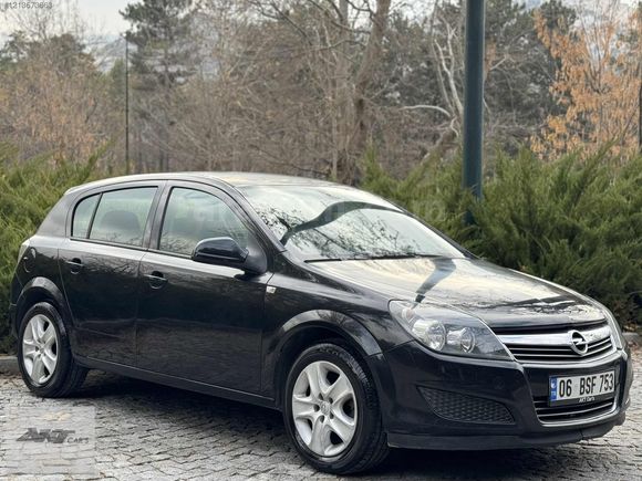 2012 1.6 ESSENTİA ASTRA HATASIZ BOYASIZ DEĞİŞENSİZ 183 KM