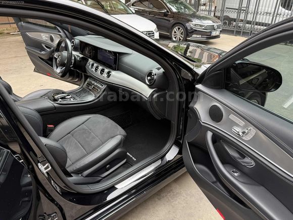 AHMET OTOMOTİV'DEN 2018 E180 AMG COMMAND+C.TAVAN BAYİ 81.000 KM
