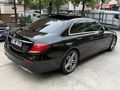 AHMET OTOMOTİV'DEN 2018 E180 AMG COMMAND+C.TAVAN BAYİ 81.000 KM