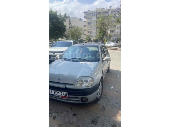 Sahibinden Renault Clio 1.6 RXT 2000 Model, klimalı & hidrolik direksiyon alıcısınız üzmez