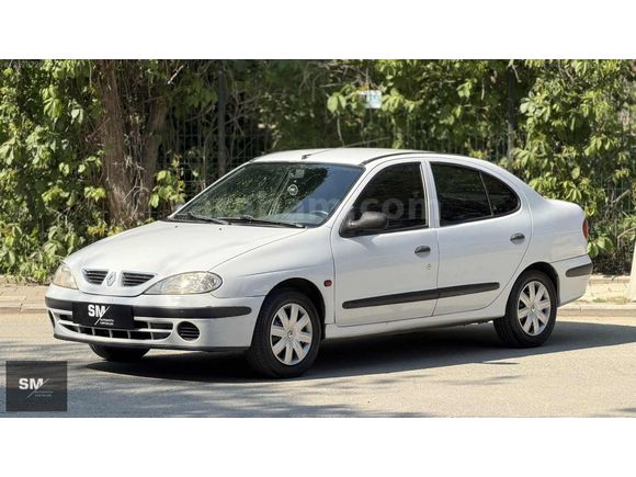SM AUTOMOTİV'DEN 177.000KM 2000 1.6 RTA 8 VALF KLİMALI MEGANE 1