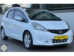 ÖZBAY OTO HONDA JAZZ TAM OTOMATİK CVT CAM TAVAN EN DOLUSU