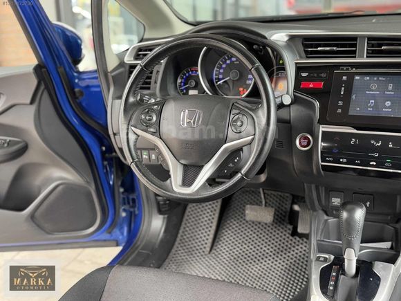 BOYASIZ HATASIZ 50 BİN KM DE OTOMATİK ELEGANCE FULL