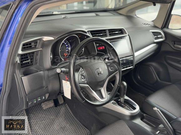 BOYASIZ HATASIZ 50 BİN KM DE OTOMATİK ELEGANCE FULL