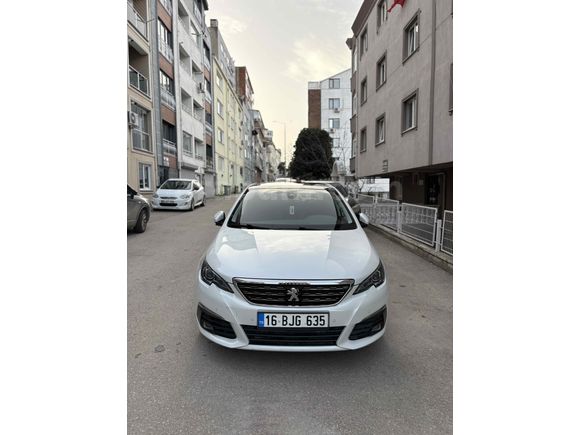 Sahibinden Peugeot 308 1.2 PureTech Allure 2017 Model  66.000 km Beyaz
