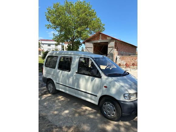 2. sahibindem temiz nissan venatta acil satılık