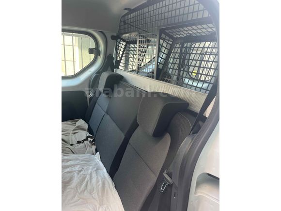 Sahibinden Renault Express Combi 1.5 BlueDCI Joy 2022 Model 