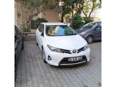 Sahibinden Toyota Auris 1.4 D-4D Comfort Plus 2012 Model