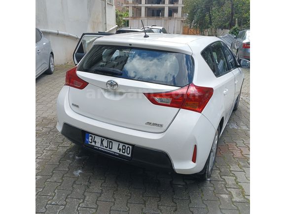 Sahibinden Toyota Auris 1.4 D-4D active 2012 Model