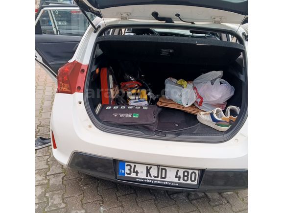 Sahibinden Toyota Auris 1.4 D-4D active 2012 Model