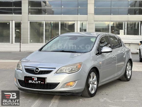 HATASIZ DEĞİŞENSİZ 2011 OPEL ASTRA 1.3 CDTI 190.000 KM