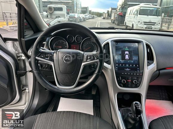 HATASIZ DEĞİŞENSİZ 2011 OPEL ASTRA 1.3 CDTI 190.000 KM