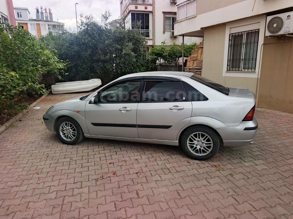 Sahibinden Ford Focus 1.6 Ghia 2002 Model