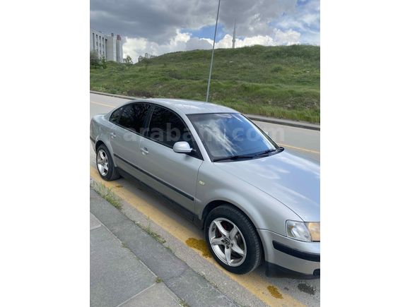 Sahibinden Volkswagen Passat 1.8 Basic 1999 Model 