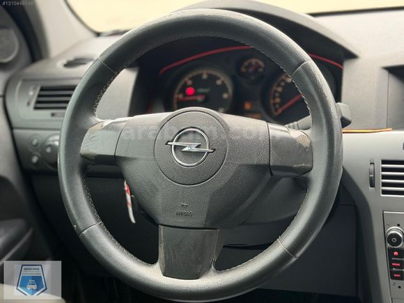 SEBCARS HATASIZA YAKIN DİZEL OTOMATİK HATCHBACK ASTRA