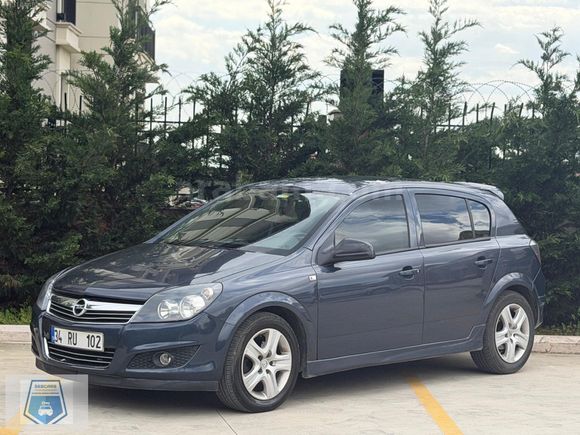 SEBCARS HATASIZA YAKIN DİZEL OTOMATİK HATCHBACK ASTRA