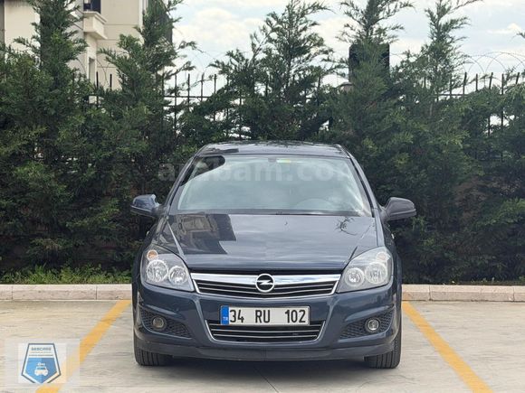 SEBCARS HATASIZA YAKIN DİZEL OTOMATİK HATCHBACK ASTRA