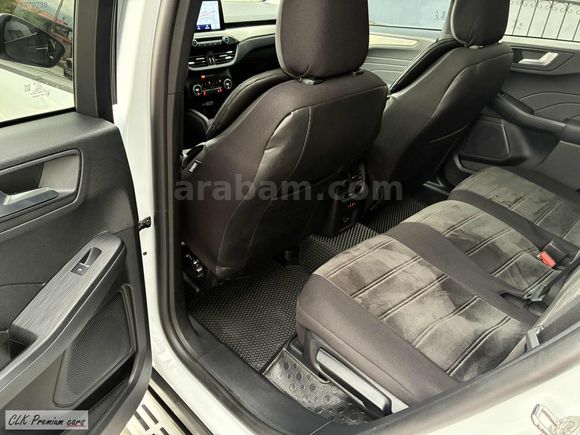 "CLK_Premium_cars"-2022_KUGA_1.5_TR'DE TEK_SADECE 2.650 KM'DE