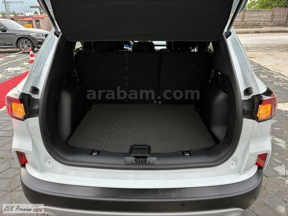 "CLK_Premium_cars"-2022_KUGA_1.5_TR'DE TEK_SADECE 2.650 KM'DE