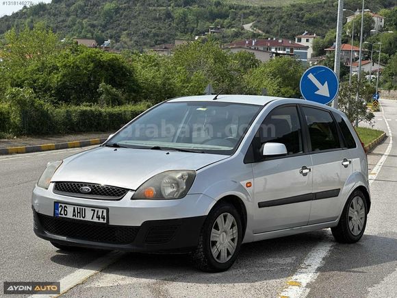 FİESTA 1.6 MOTOR TAM OTOMATİK 210 BİN KM GERİ GÖRÜŞ KAMERALI