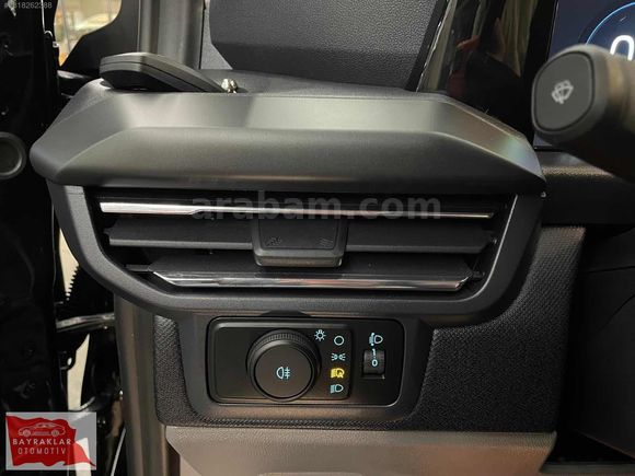 BAYRAKLAR'DAN 2025 TOURNEO CUSTOM 2.0 170BG TİTANİUM PLUS/CMTVN