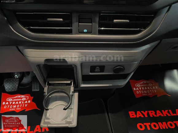 BAYRAKLAR'DAN 2025 TOURNEO CUSTOM 2.0 170BG TİTANİUM PLUS/CMTVN