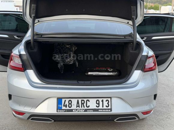 HATASIZ 2023 MEGANE 1.3 TCE İCON 6 BİN KM'de GARANTİLİ