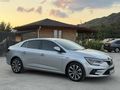 HATASIZ 2023 MEGANE 1.3 TCE İCON 6 BİN KM'de GARANTİLİ