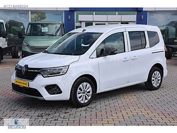 BÜYÜKSOYLU BEYSOY'DAN 2025 KANGOO MULTIX 1.3 TCE TECHNO
