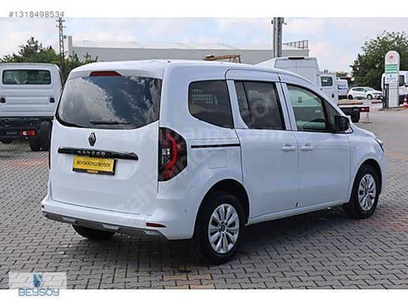 BÜYÜKSOYLU BEYSOY'DAN 2025 KANGOO MULTIX 1.3 TCE TECHNO