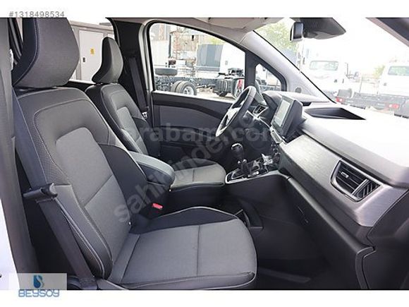 BÜYÜKSOYLU BEYSOY'DAN 2025 KANGOO MULTIX 1.3 TCE TECHNO