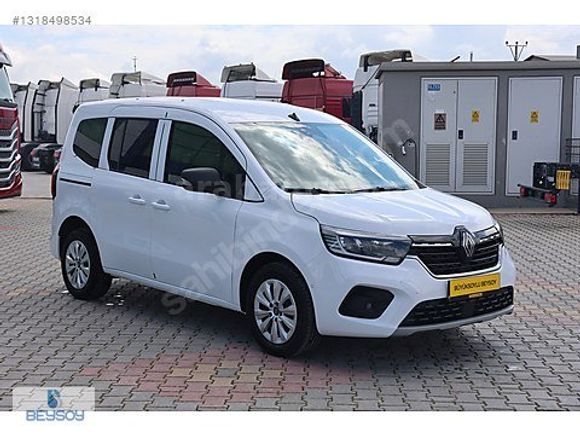 BÜYÜKSOYLU BEYSOY'DAN 2025 KANGOO MULTIX 1.3 TCE TECHNO
