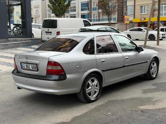 Hatasız çiziksiz Opel vectra 290 bin km orjinal