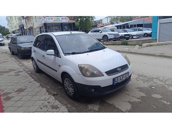 Sahibinden Ford Fiesta 1.6 Comfort 2008 Model  148.000 km Beyaz