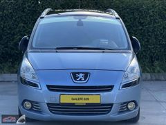 PEUGEOT 5008 1.6HDİ PREMİUM PACK 7 KİSİLİK CAM TAVAN HEAD UP