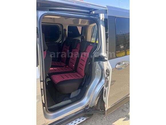 Sahibinden Ford Tourneo Courier 1.0 EcoBoost Deluxe 2025 Model 
